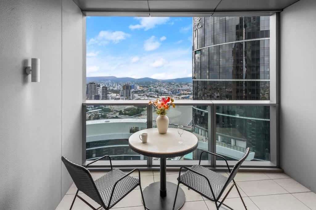 Apartment 35th Floor Cbd Luxury At Queens Wharf