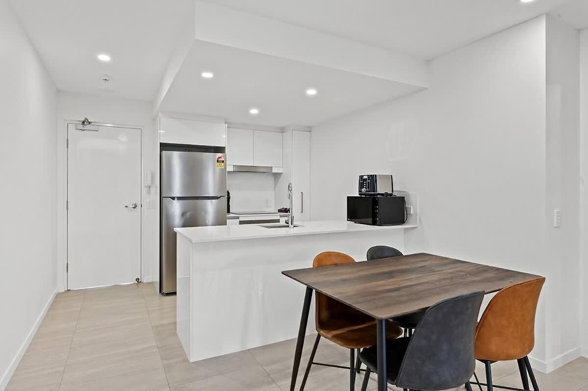 Apartment Modern 2beds 2baths At Sherwood With Paking