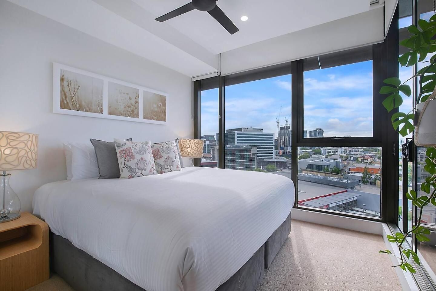 'sage Bloom' Elegant Newstead With Shared Pool * Brisbane