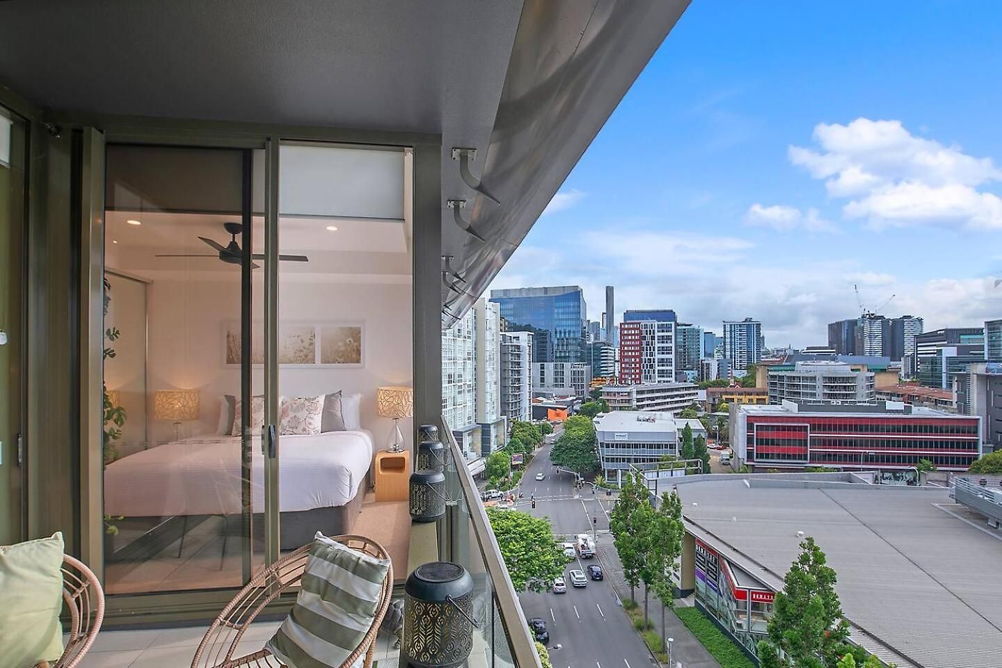 Apartment 'sage Bloom' Elegant Newstead With Shared Pool *