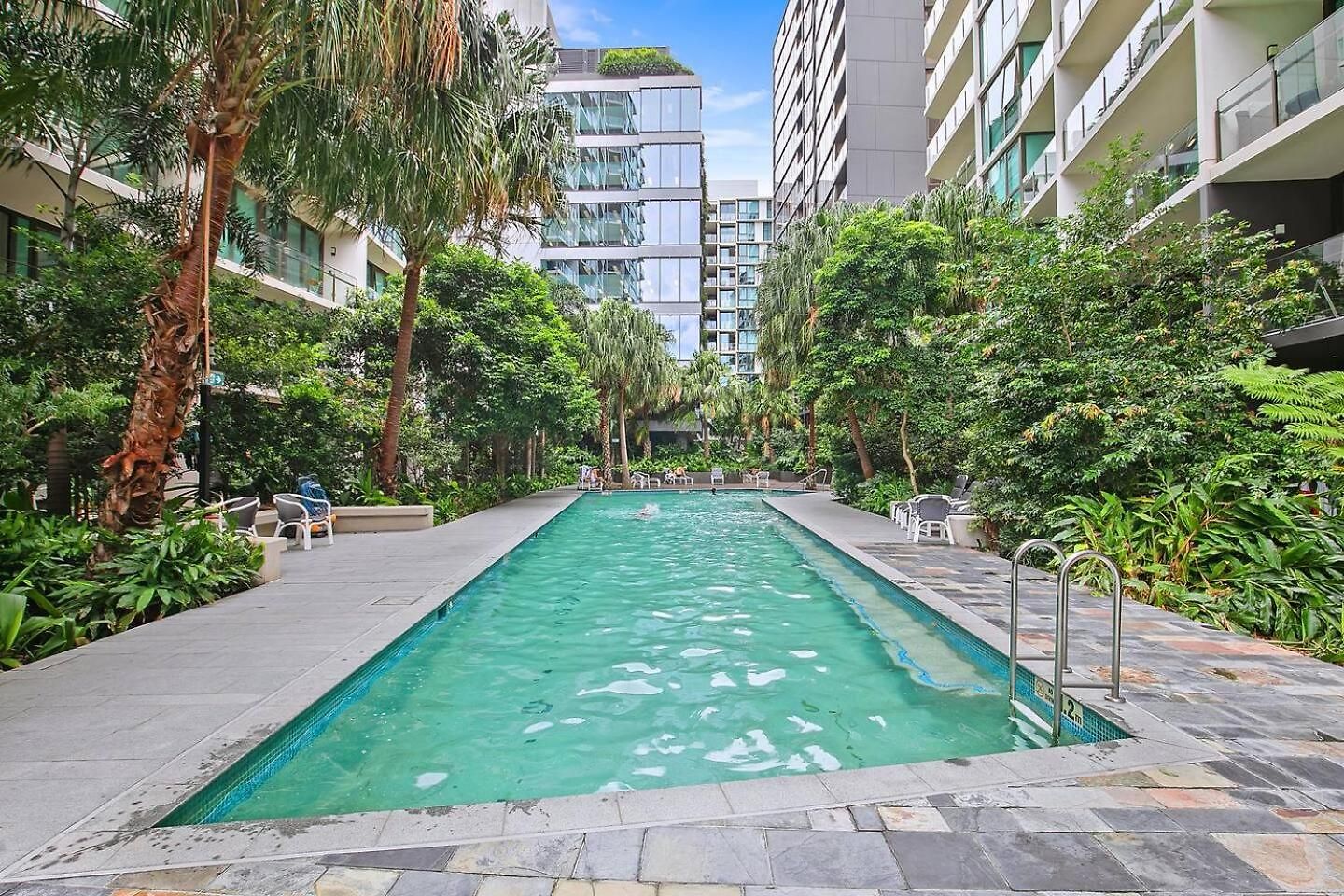'sage Bloom' Elegant Newstead With Shared Pool Apartment Brisbane