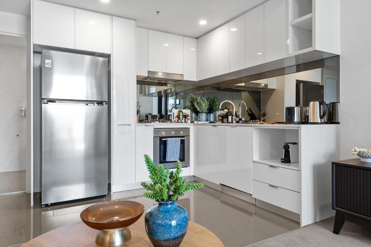 Resort-style Living - 1bed-1bath-1car * Brisbane