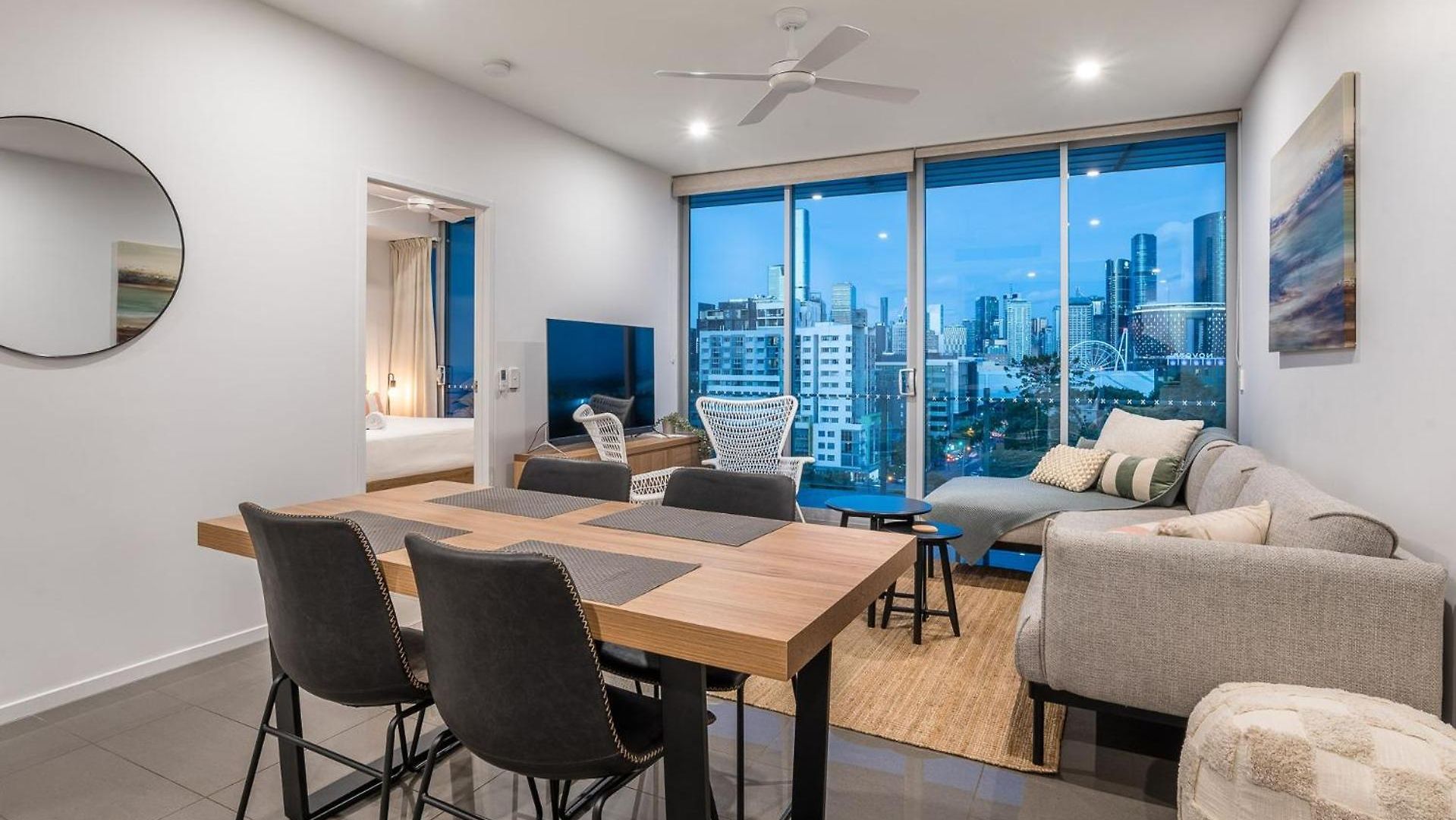 Russell St Retreat Stunning & Park Views Apartment *