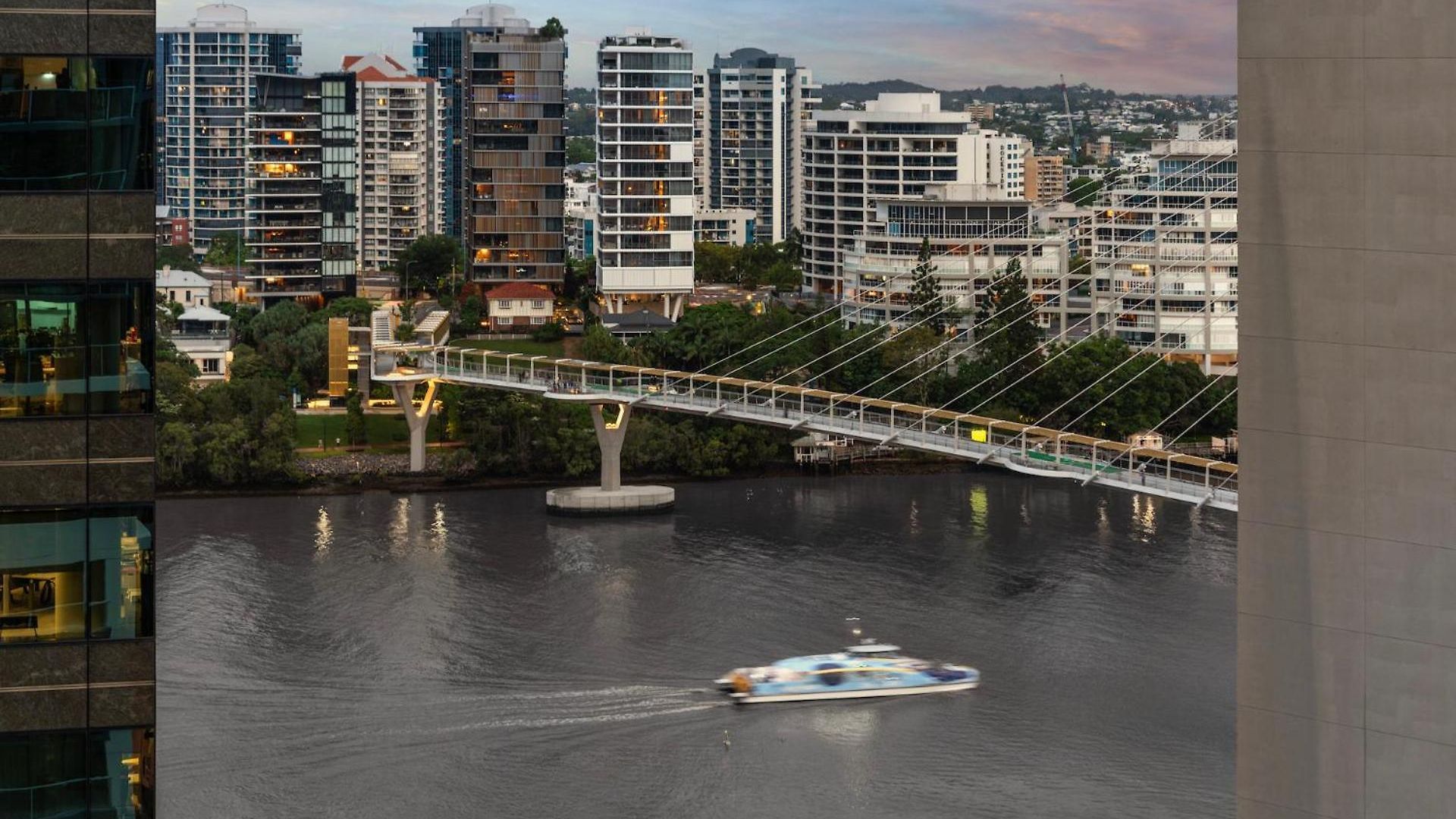 A Touch Of Class - 2bed-2bath-1car-balcony-views - Cbd Brisbane