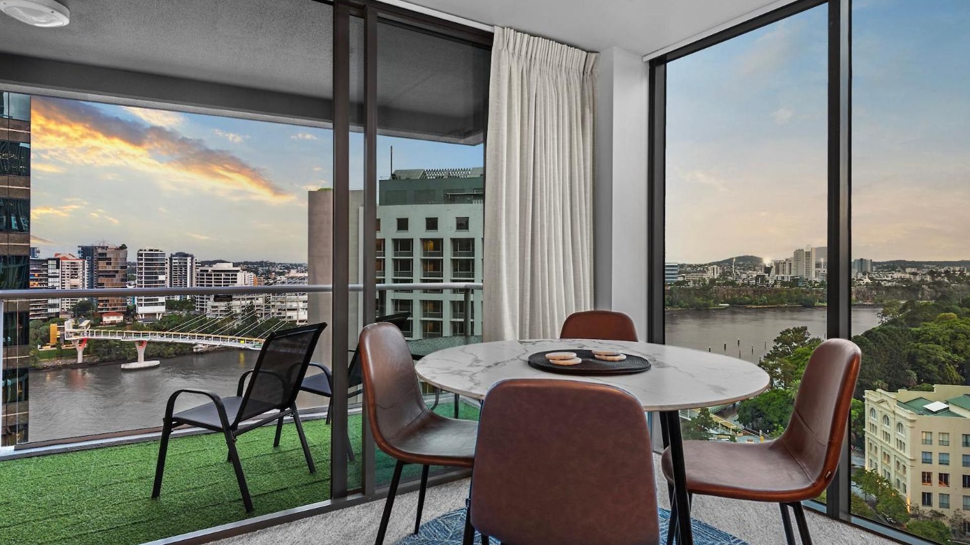 A Touch Of Class - 2bed-2bath-1car-balcony-views - Cbd * Brisbane