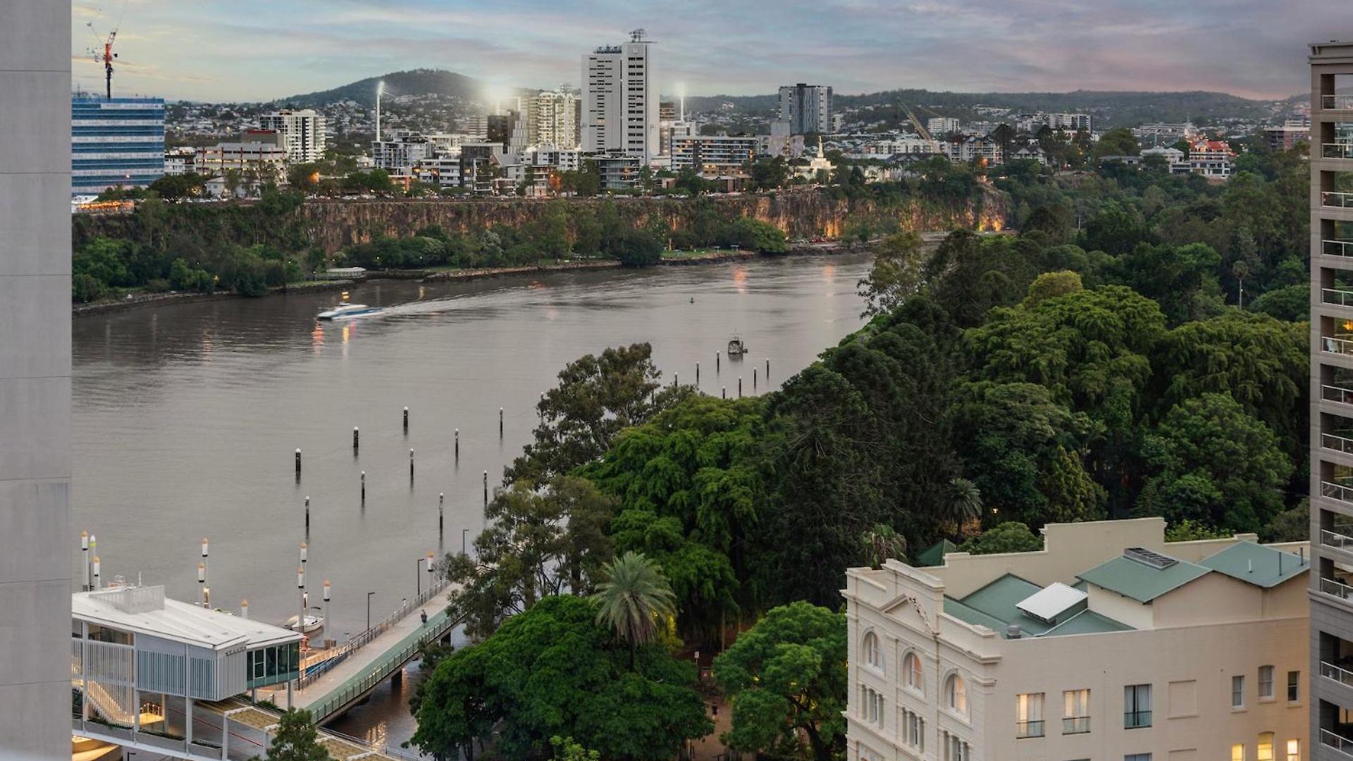 A Touch Of Class - 2bed-2bath-1car-balcony-views - Cbd Apartment Brisbane