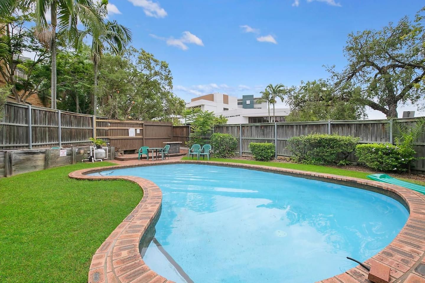 The Poolside Perch - A Breezy Balcony Gem Apartment Brisbane
