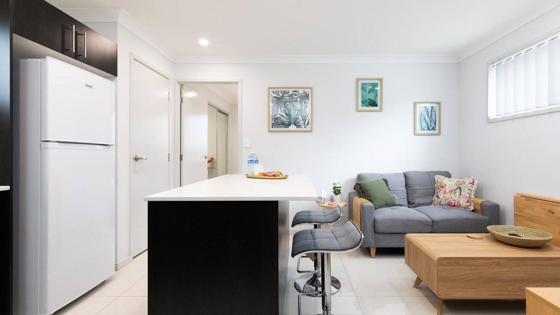 Apartment Smart Self Check-in - W Freney