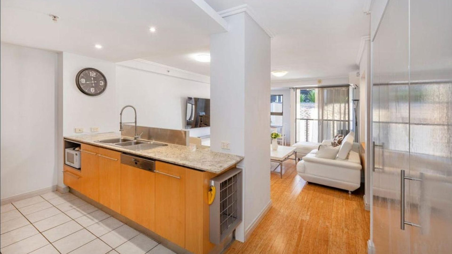 The Metropolitan Apartment