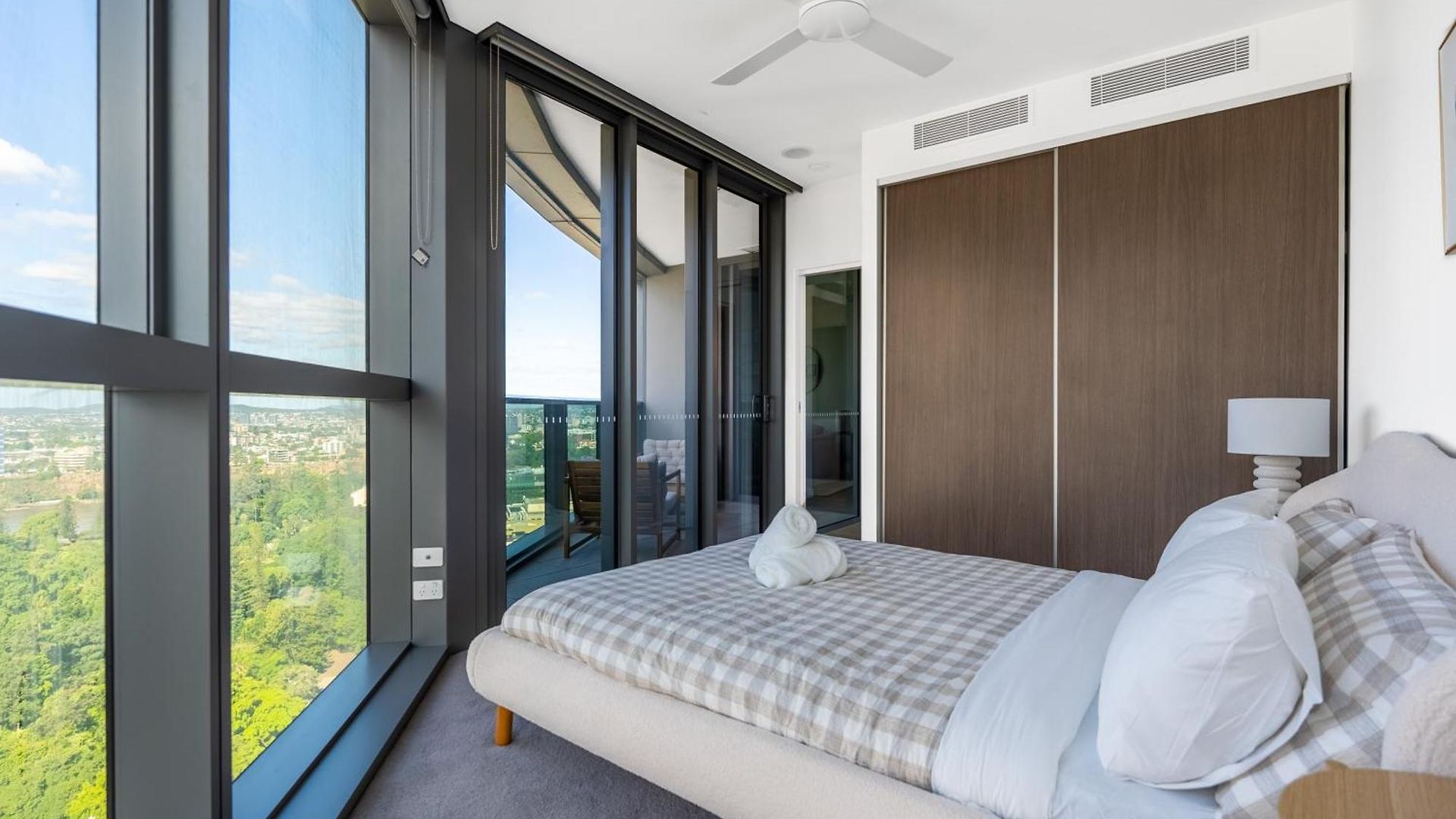 Bohemian Rhapsody In - New On Star Casino Apartment Brisbane