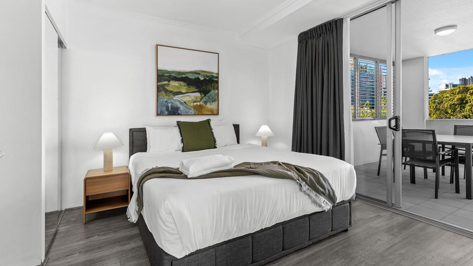 Stylish 3br - Huge Park On Doorstep - 5 Min To Cbd Apartment Brisbane
