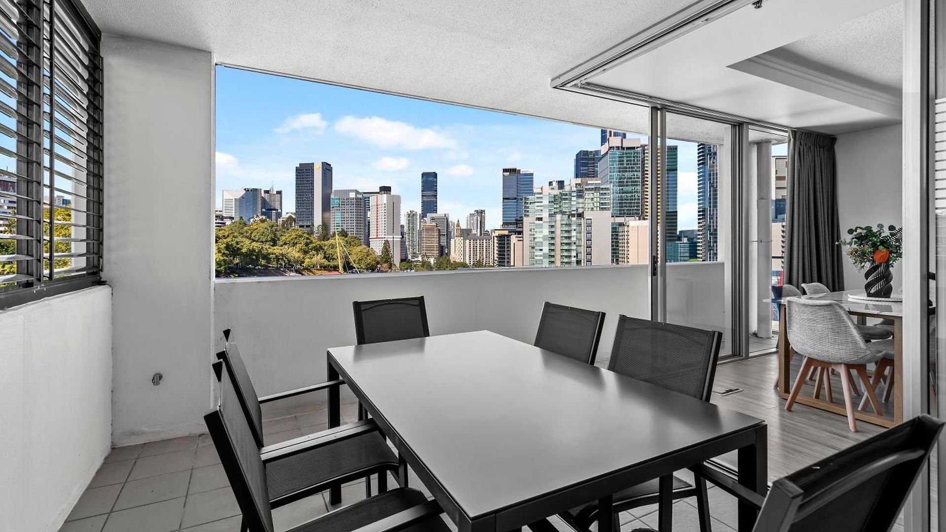 Stylish 3br - Huge Park On Doorstep - 5 Min To Cbd Brisbane