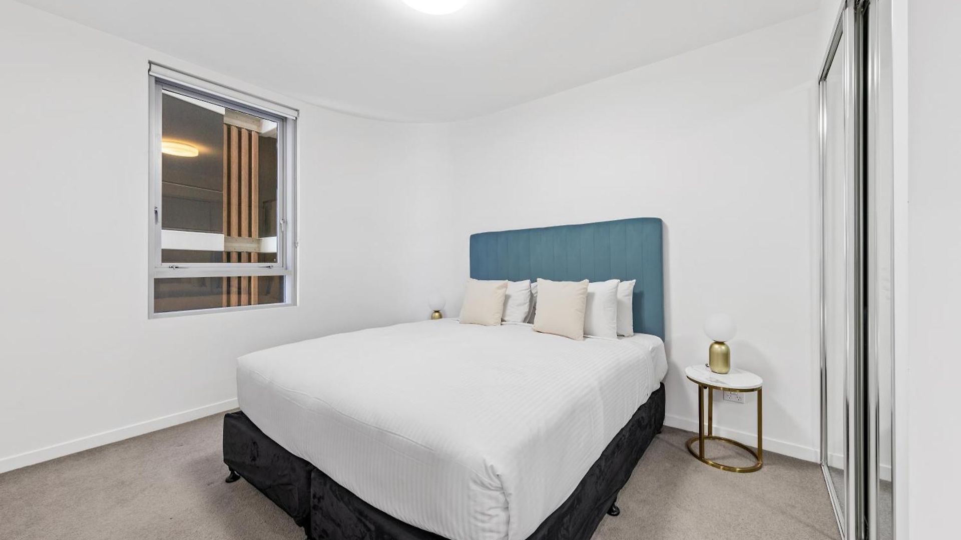 Apartment Scenic 2br With Balcony And Recreational Deck Access *