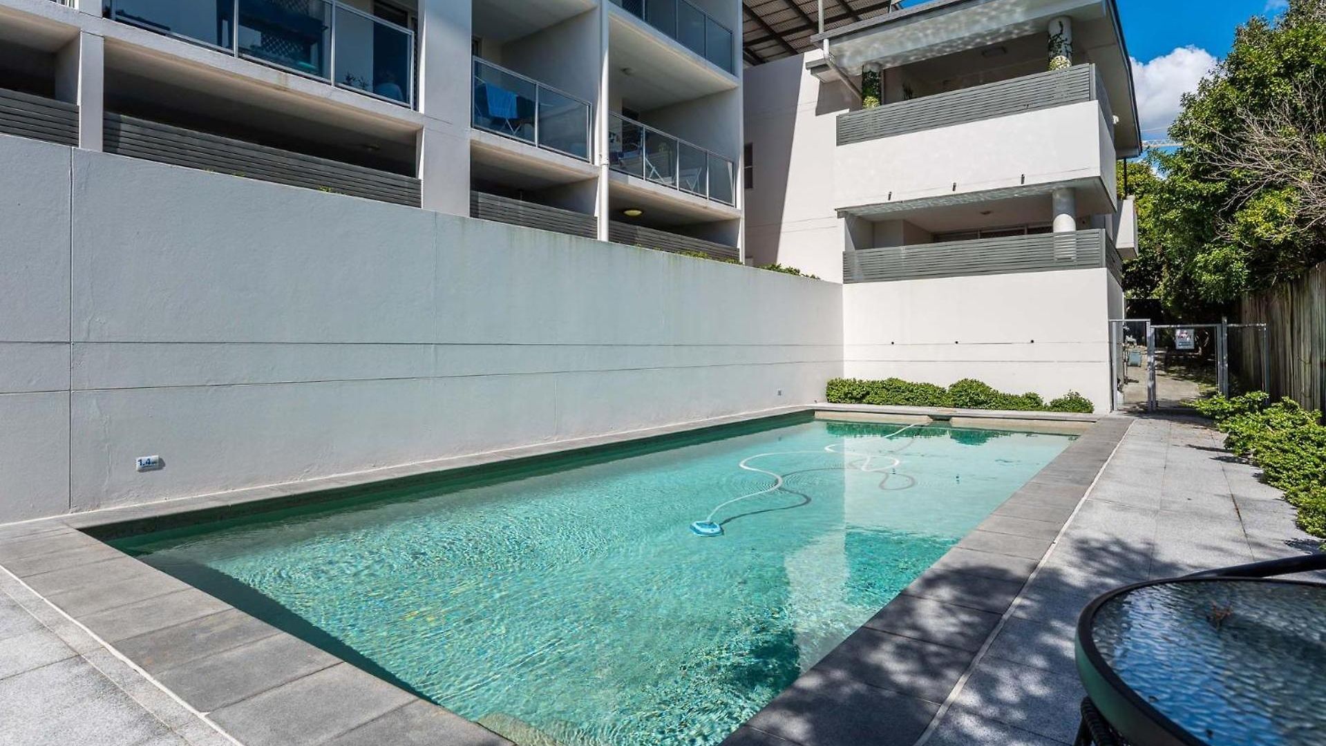 Edge Albion Pool, Patio & Access *