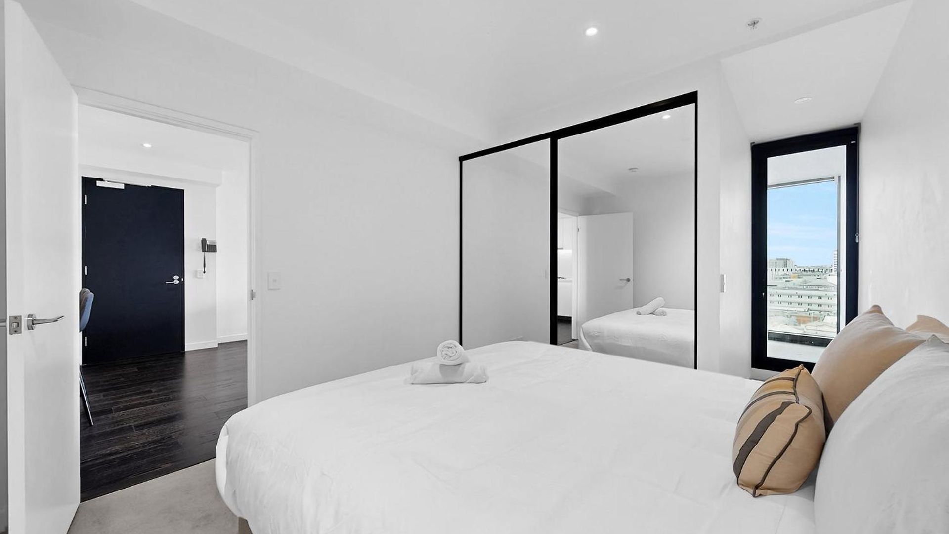 Stylish 2br With Story Bridge & Fireworks Views Apartment Brisbane