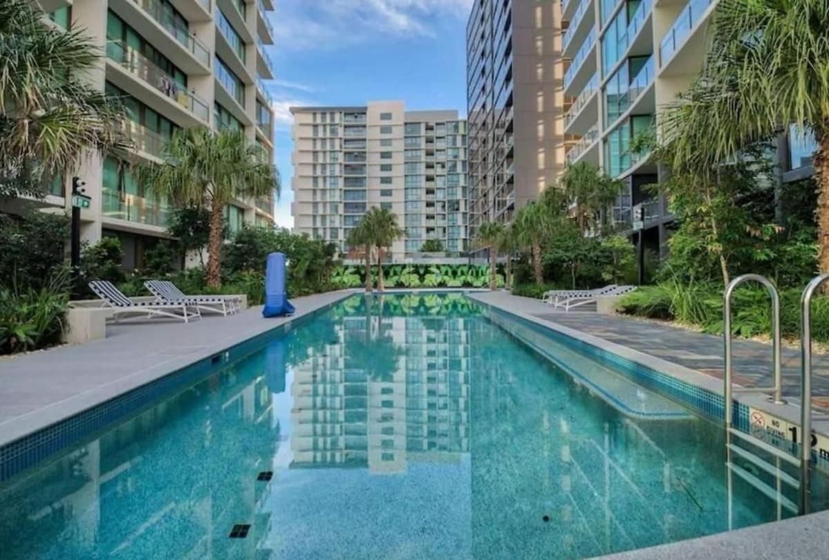 Capri - Executive 1br In Fortitude Valley Parking *