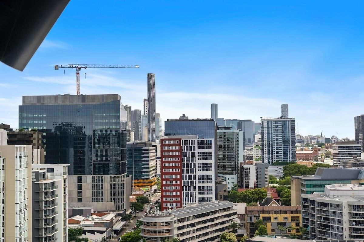 Capri - Executive 1br In Fortitude Valley Parking Apartment