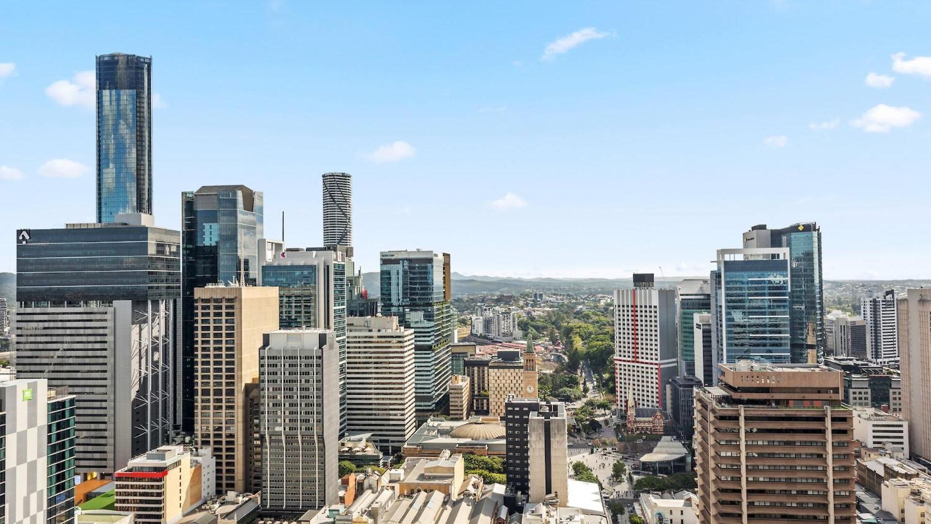Floor 2bed-2bath-2car-pool-views - Cbd *