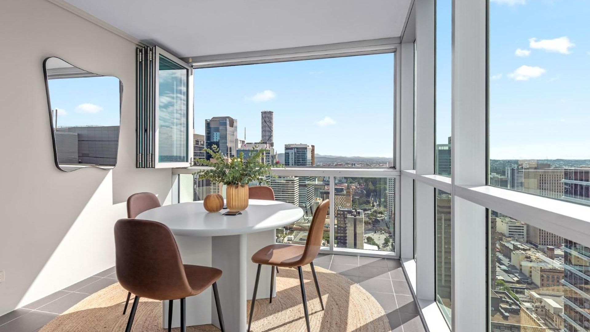 Apartment Floor 2bed-2bath-2car-pool-views - Cbd Brisbane
