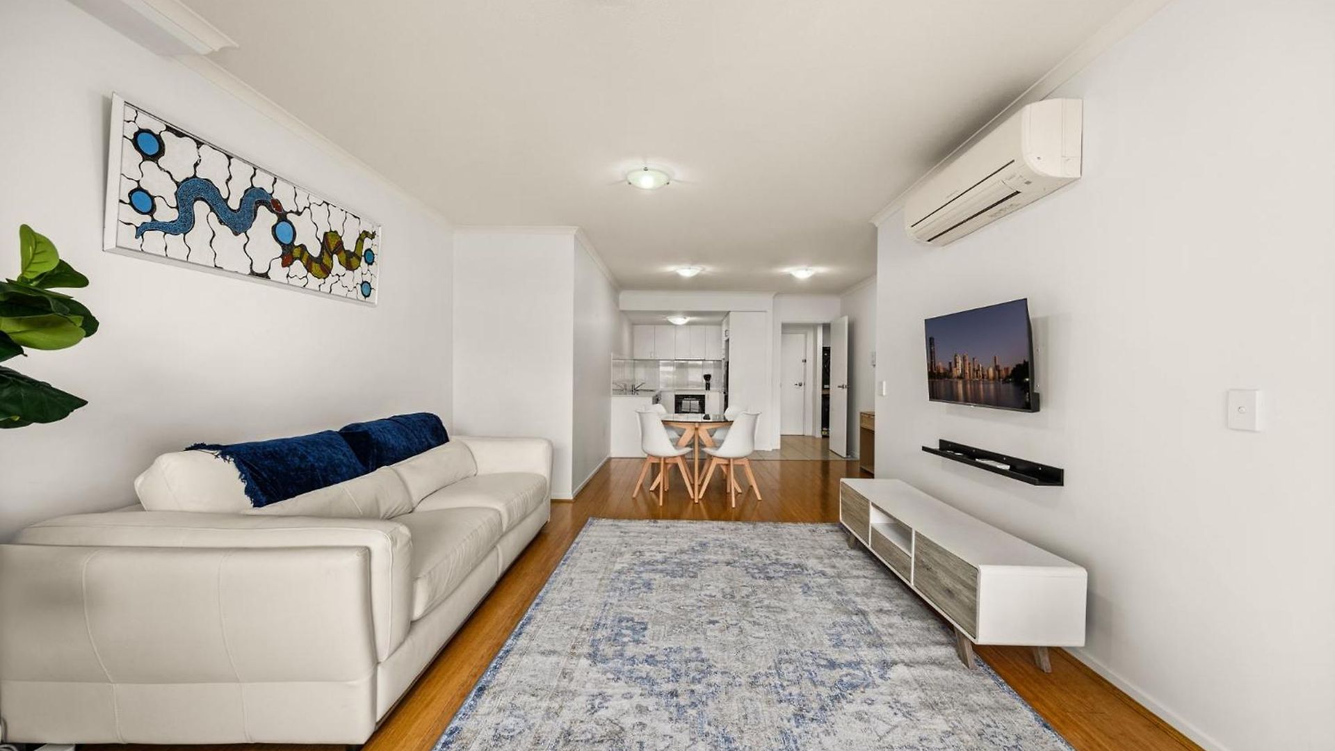 Modern 2-bed With Gym & Sauna Access Apartment