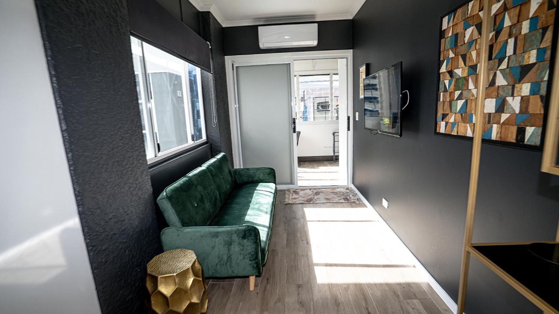 Quarters Hostel *