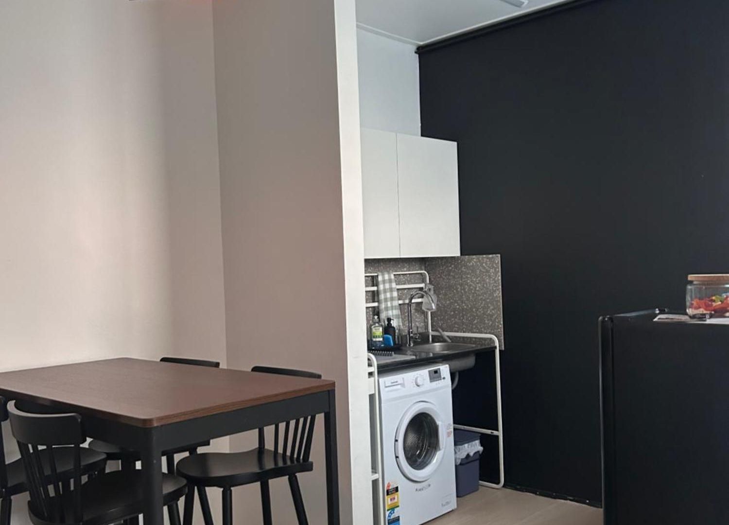 Holiday home West Hub. Private Infrared Sauna Near & Much More! New Purpose Built Loft Style!