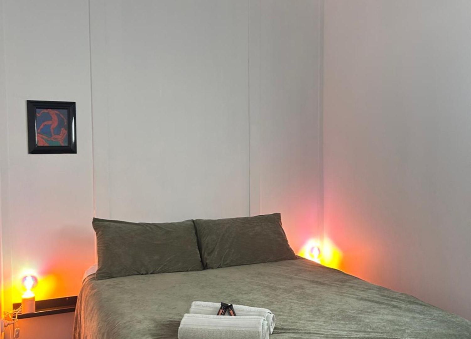 Holiday home West Hub. Private Infrared Sauna Near & Much More! New Purpose Built Loft Style! Brisbane