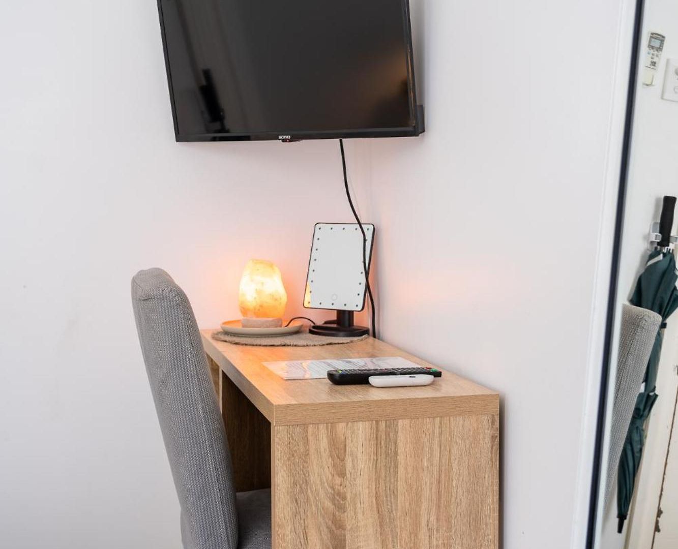 Homestay Hot Tub, Ice Bath, Gym, Sauna, Pool Table Coorparoo Haven
