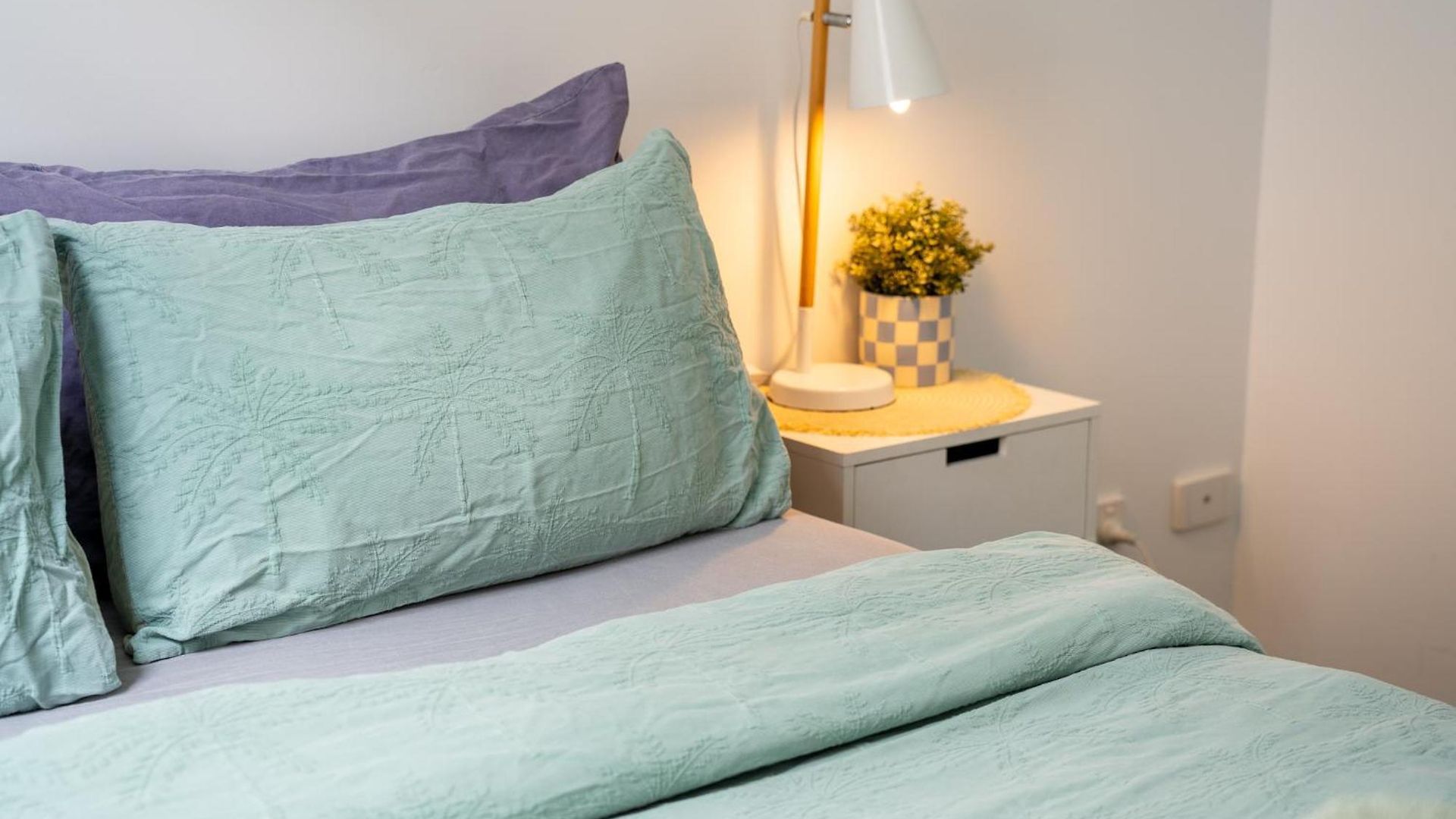 Homestay Hot Tub, Ice Bath, Gym, Sauna, Pool Table Coorparoo Haven