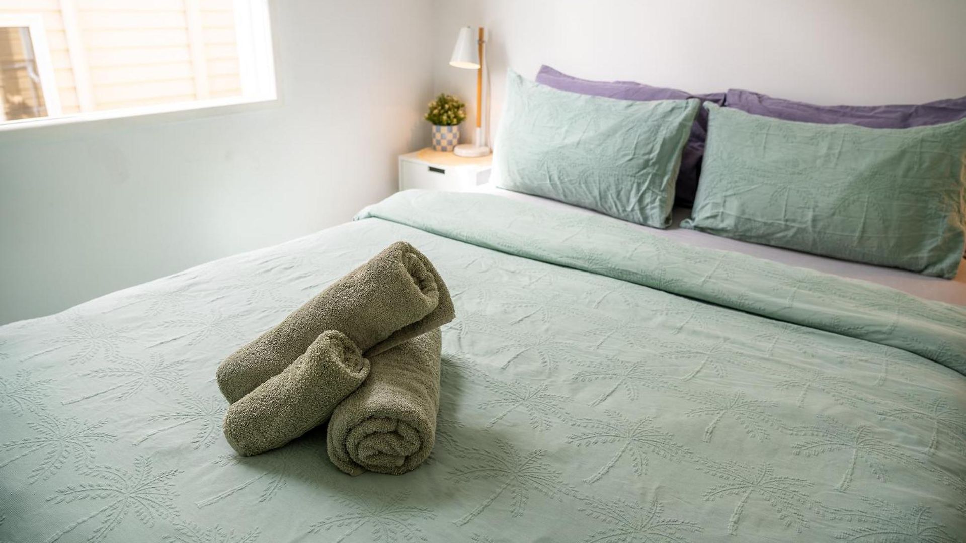 Homestay Hot Tub, Ice Bath, Gym, Sauna, Pool Table Coorparoo Haven *