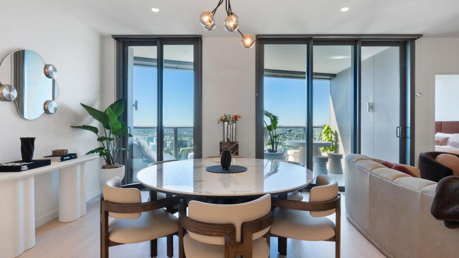 The Gemini - Queens Wharf - 3bd Luxury & Carpark Apartment