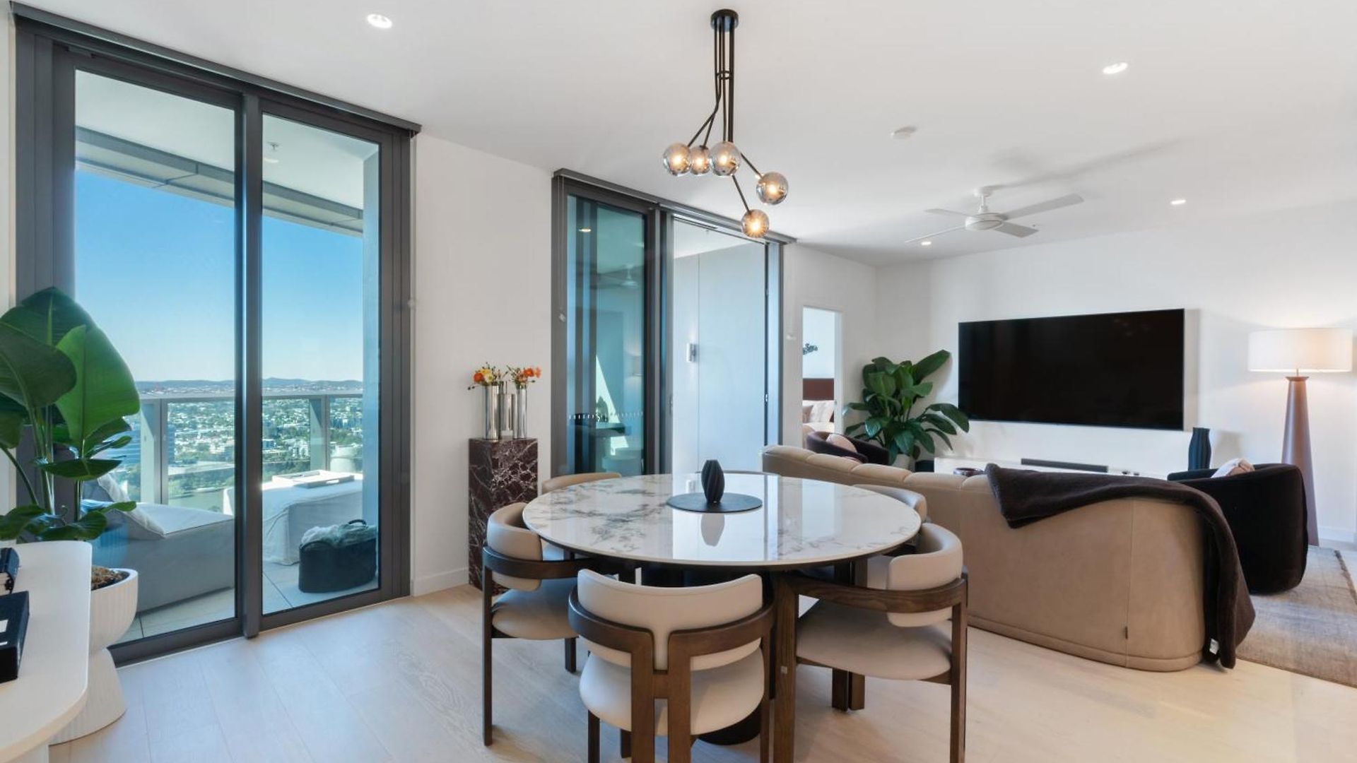 The Gemini - Queens Wharf - 3bd Luxury & Carpark Apartment *