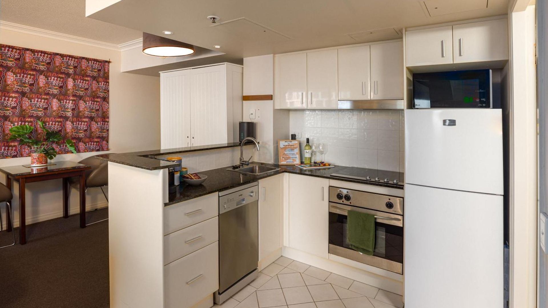 Apartment Indigescapes River Views Sleeps 6 Includes Carpark Brisbane