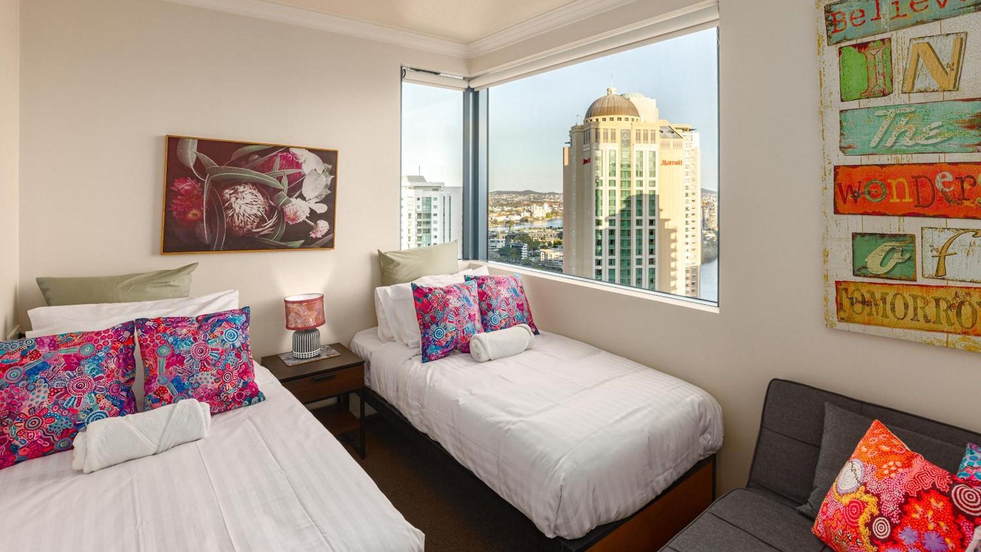 Apartment Indigescapes River Views Sleeps 6 Includes Carpark *
