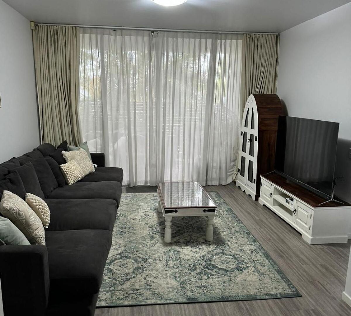 Oxford Street Prime Location Bulimba