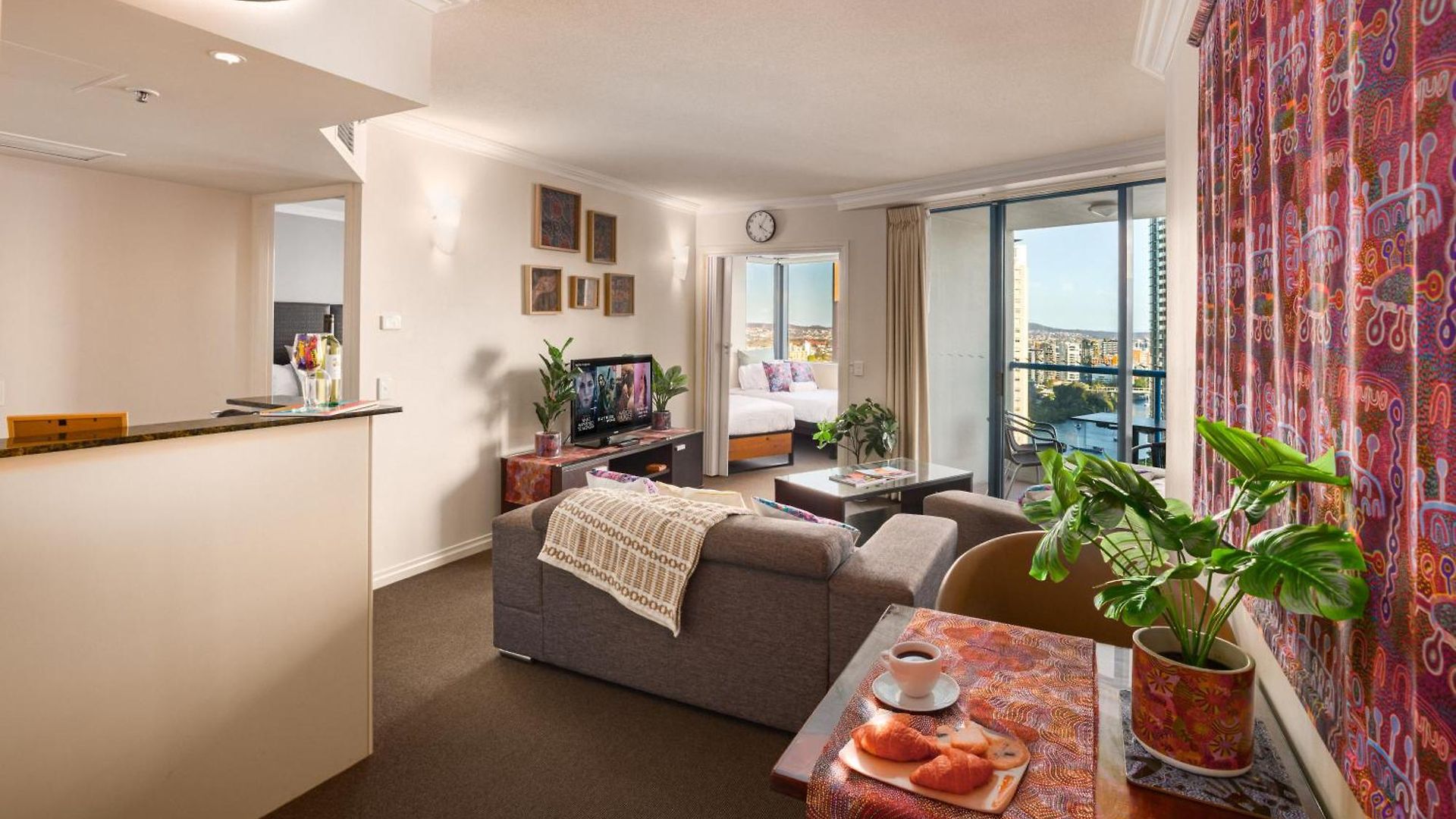 Apartment Indigescapes River Views Sleeps 6 Includes Carpark
