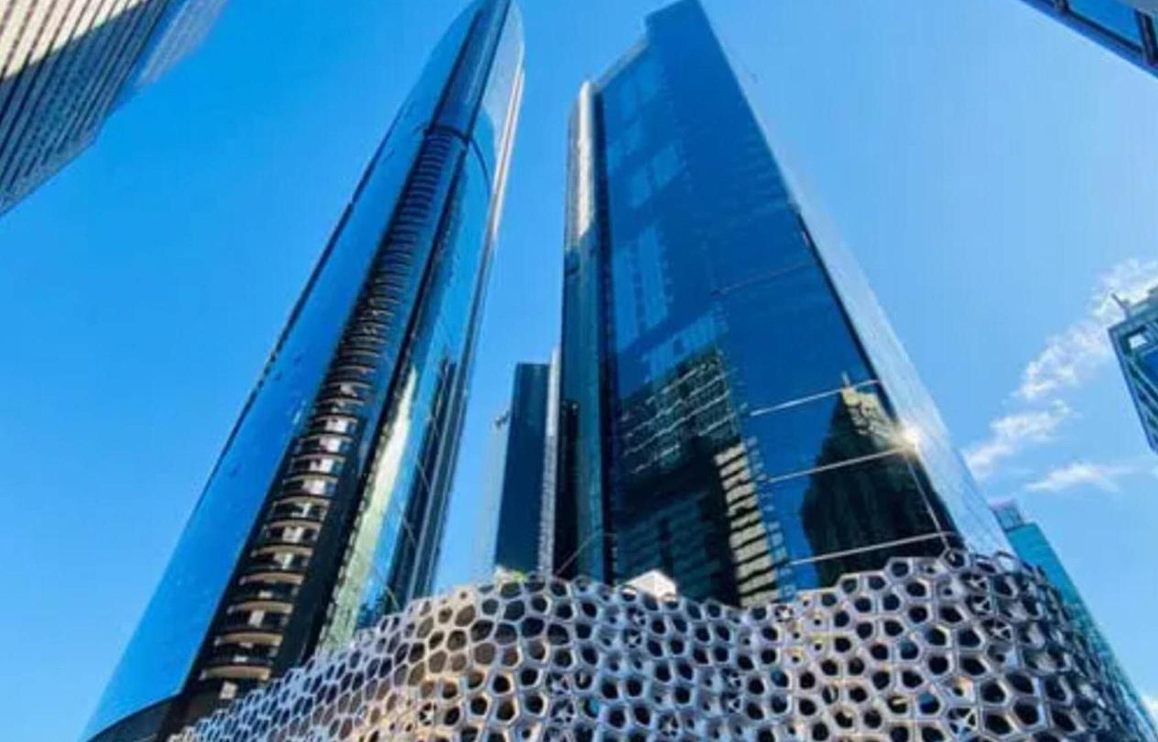 The Only One - Riverfront Elegance, Free Carpark Apartment *