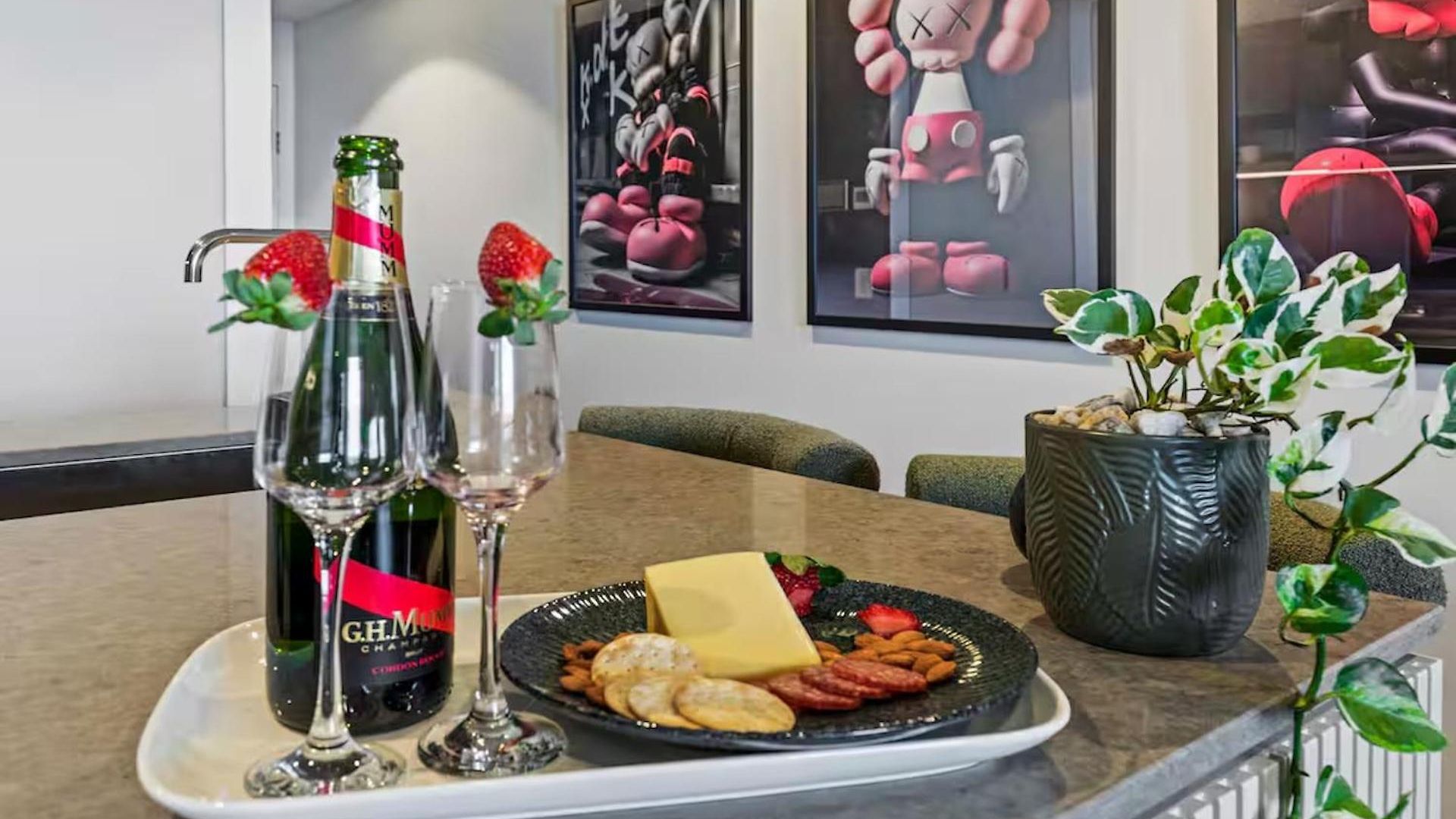 Apartment Queens Wharf Luxe Retreat -brisbane Cbd, Pool, Brisbane