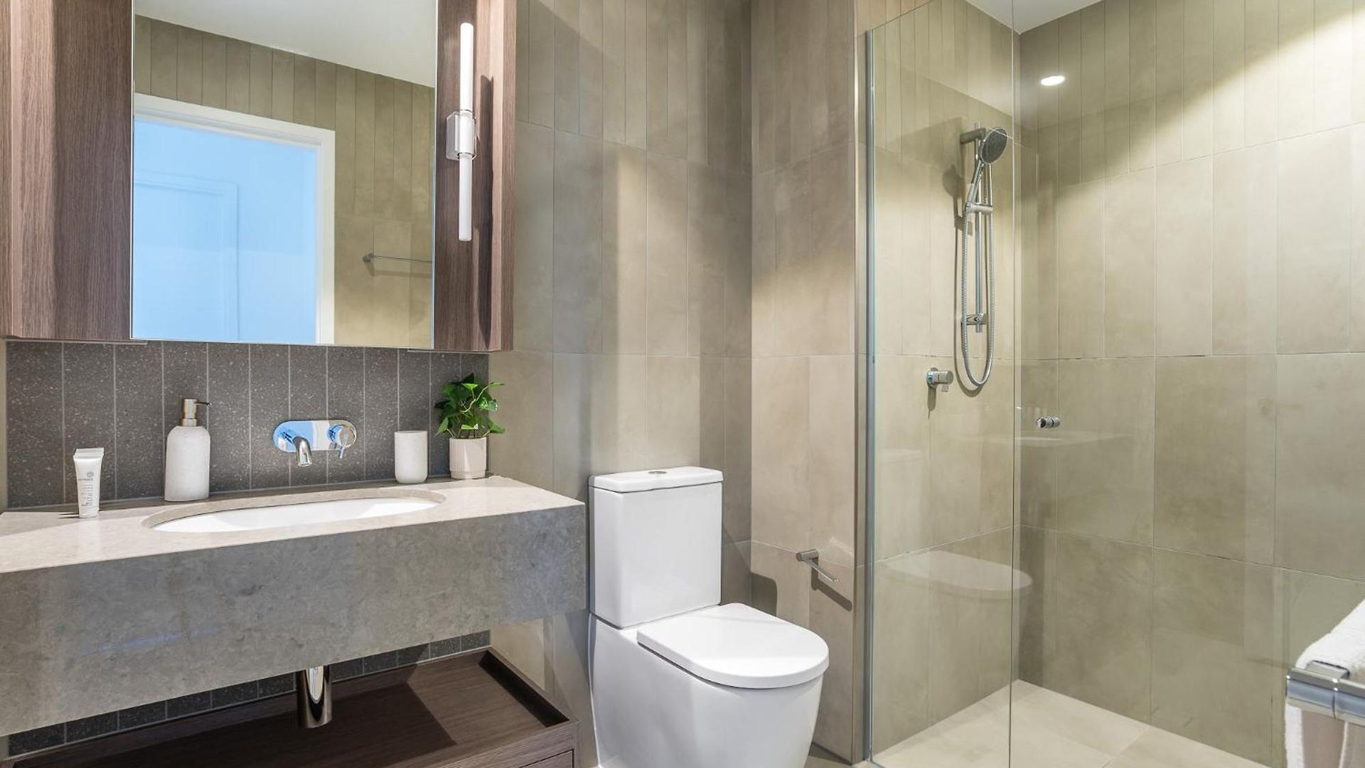 Apartment Queenswharf By Serain Residences