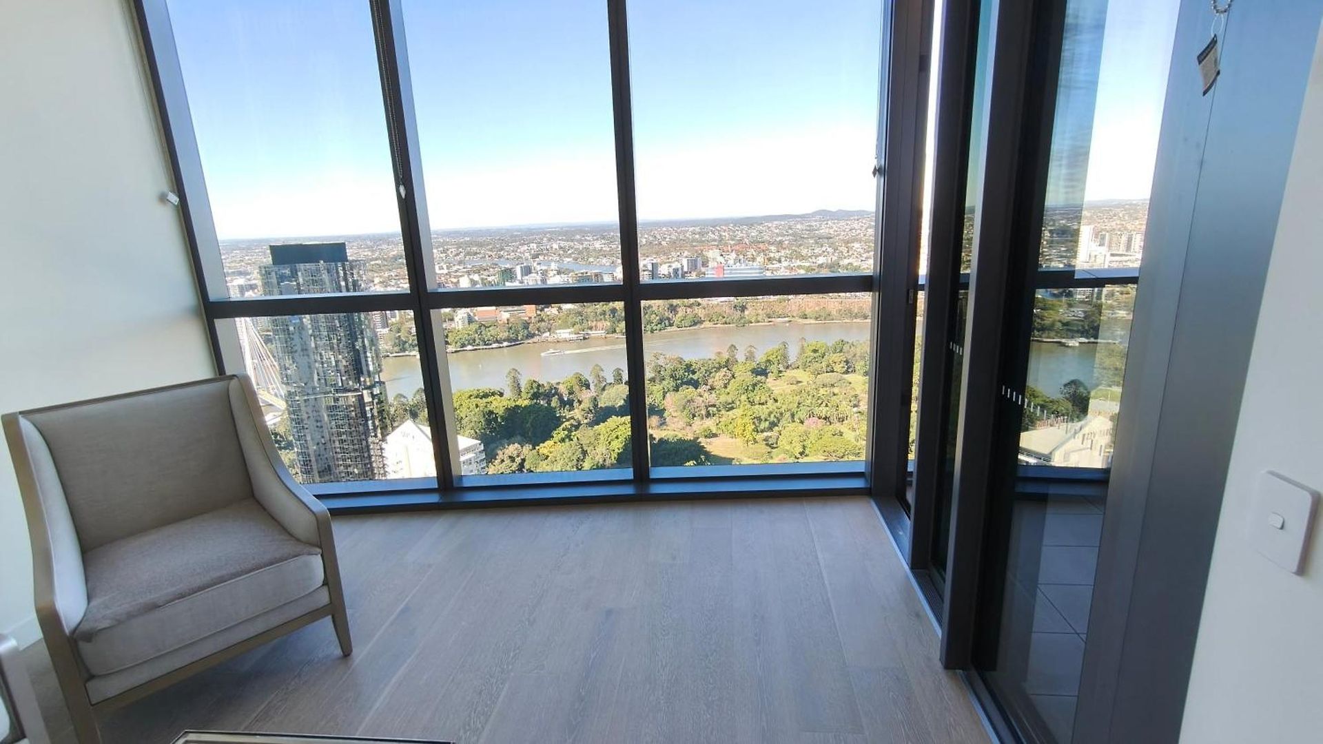40 Queens Wharf 1 Bedroom Apartment Brisbane
