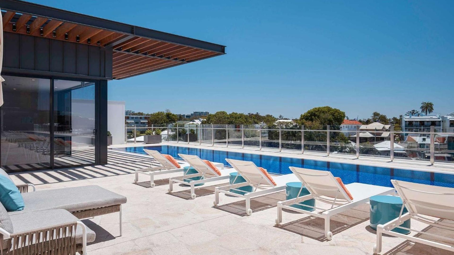 Modern Cbd With Skyline Views , Pool Gym & Free Parking Brisbane