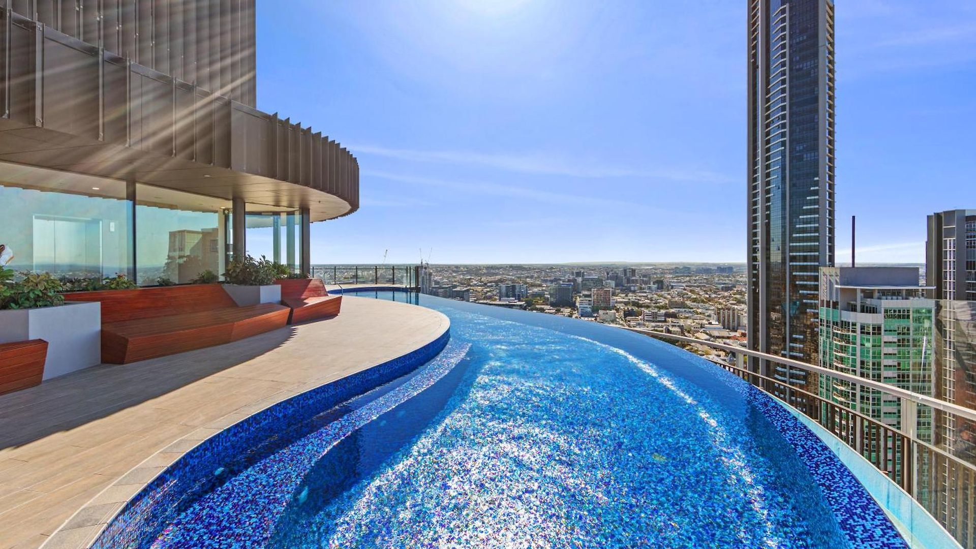 Aparthotel Spire Residences By Cllix