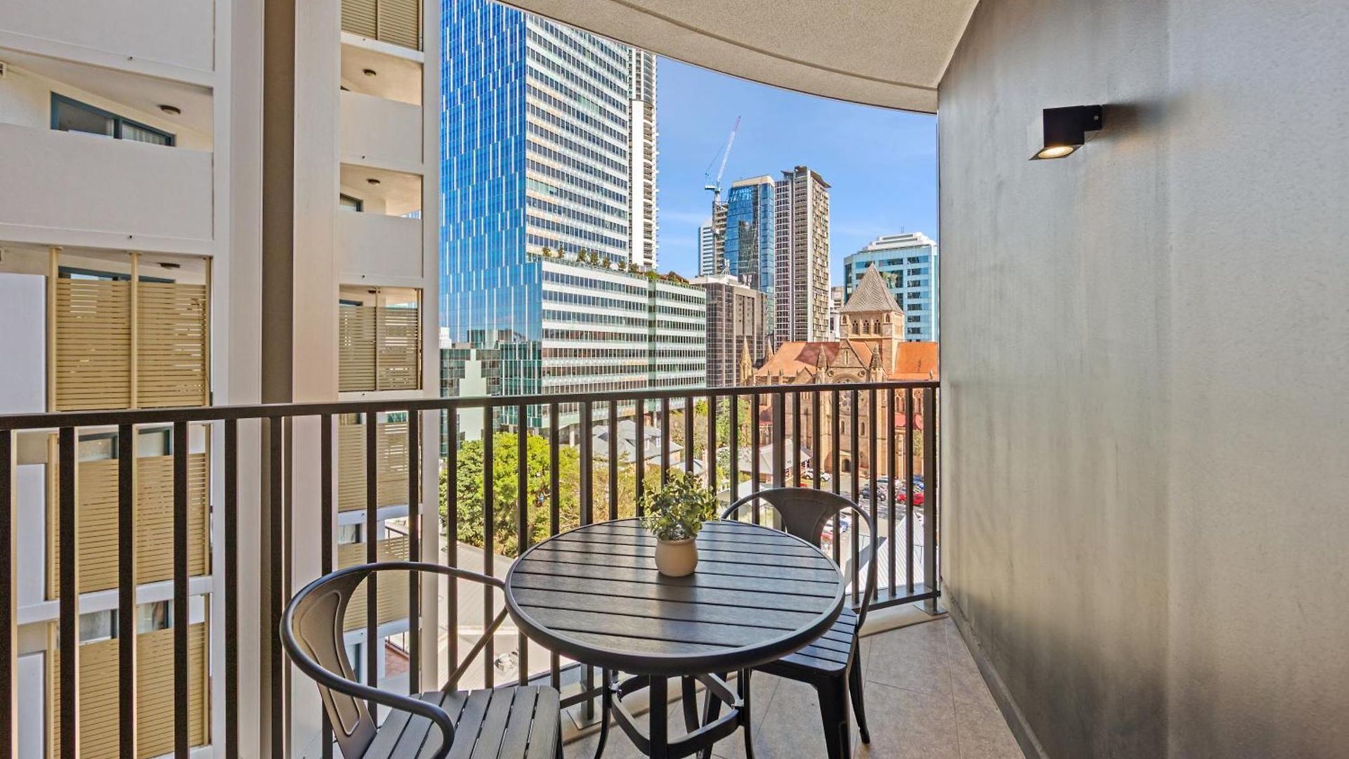 Spire Residences By Cllix Aparthotel