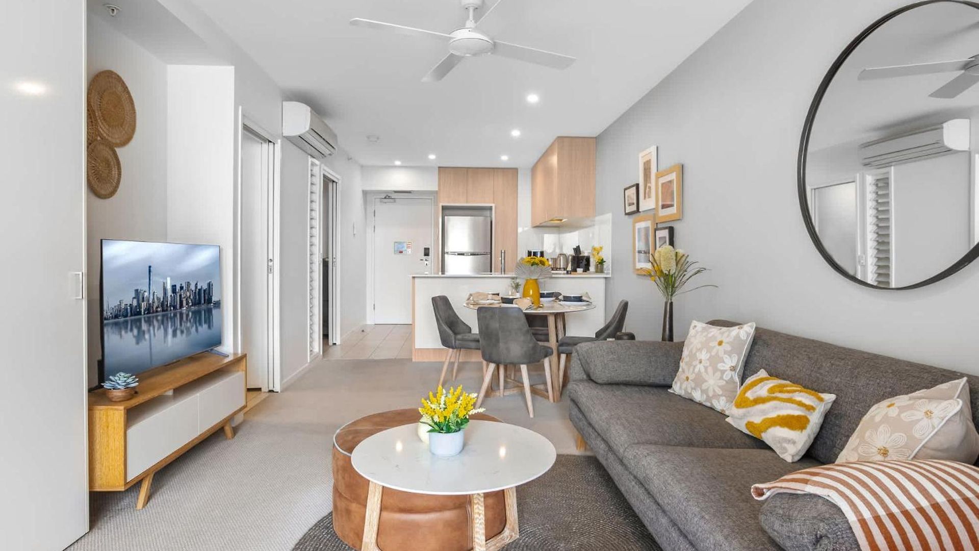 Lux 2br 5 Stars Pool Gym 10 Min Cbd Brisbane