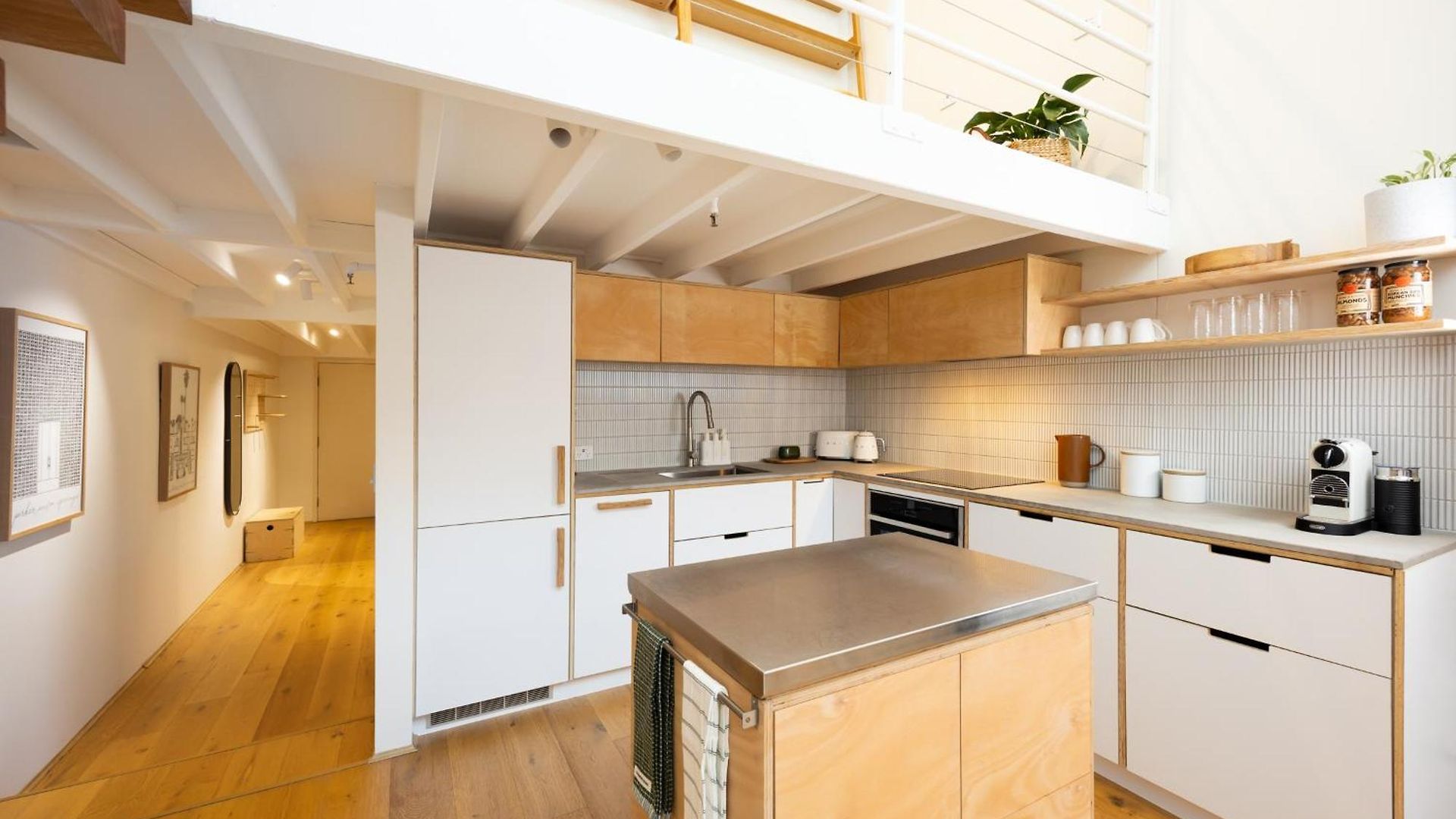 Riverside Loft 2bed,2bath Park Pool Apartment *