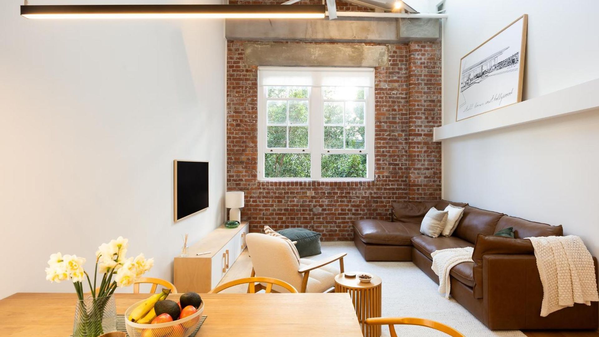 Riverside Loft 2bed,2bath Park Pool Apartment *