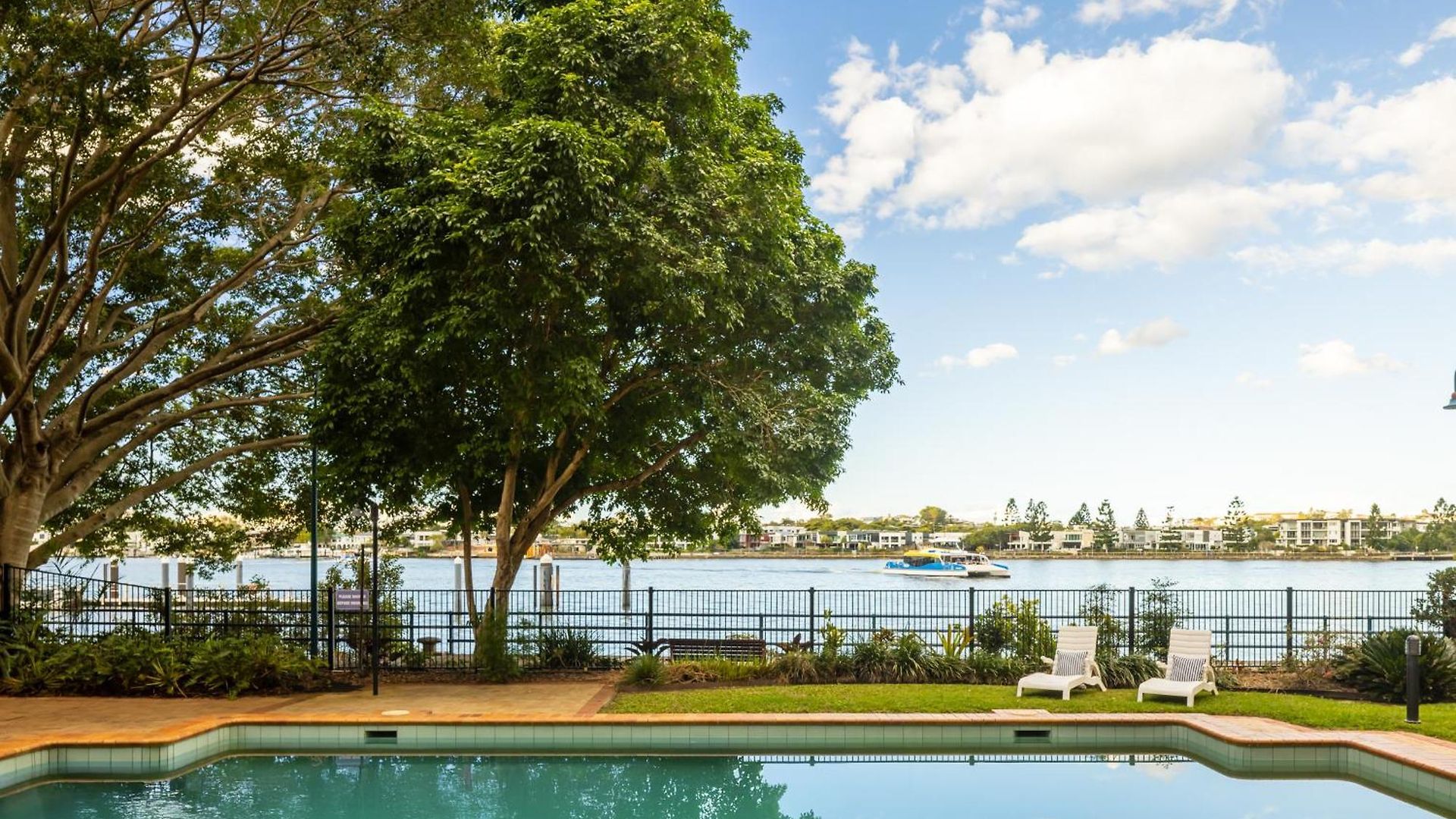 Riverside Loft 2bed,2bath Park Pool * Brisbane