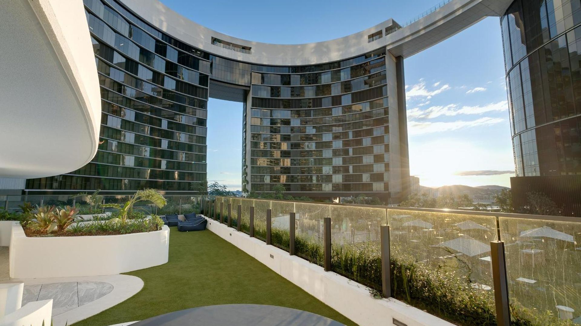 Apartment Modern - 1 Bedroom In Queen's Wharf Walk To Casino Brisbane