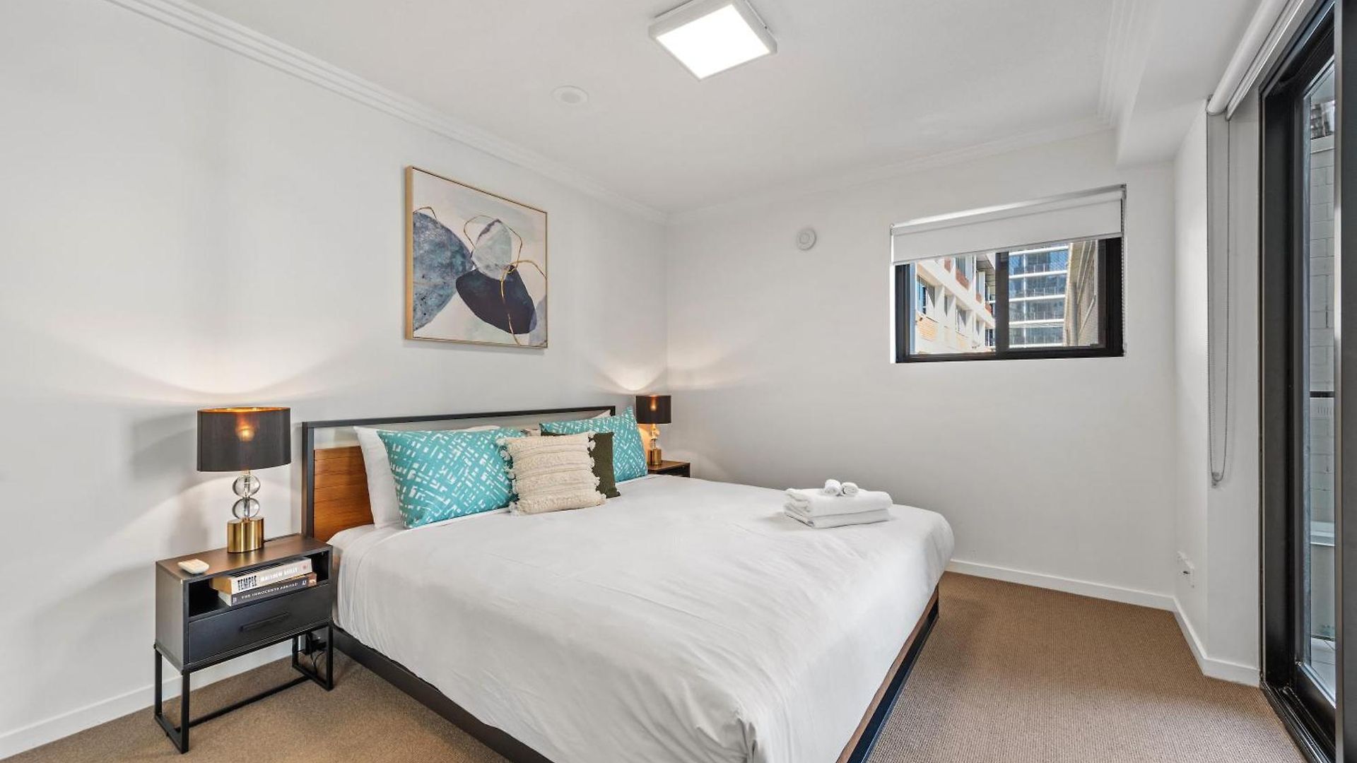 Stylish In Location! Free Parking And Wifi * Brisbane