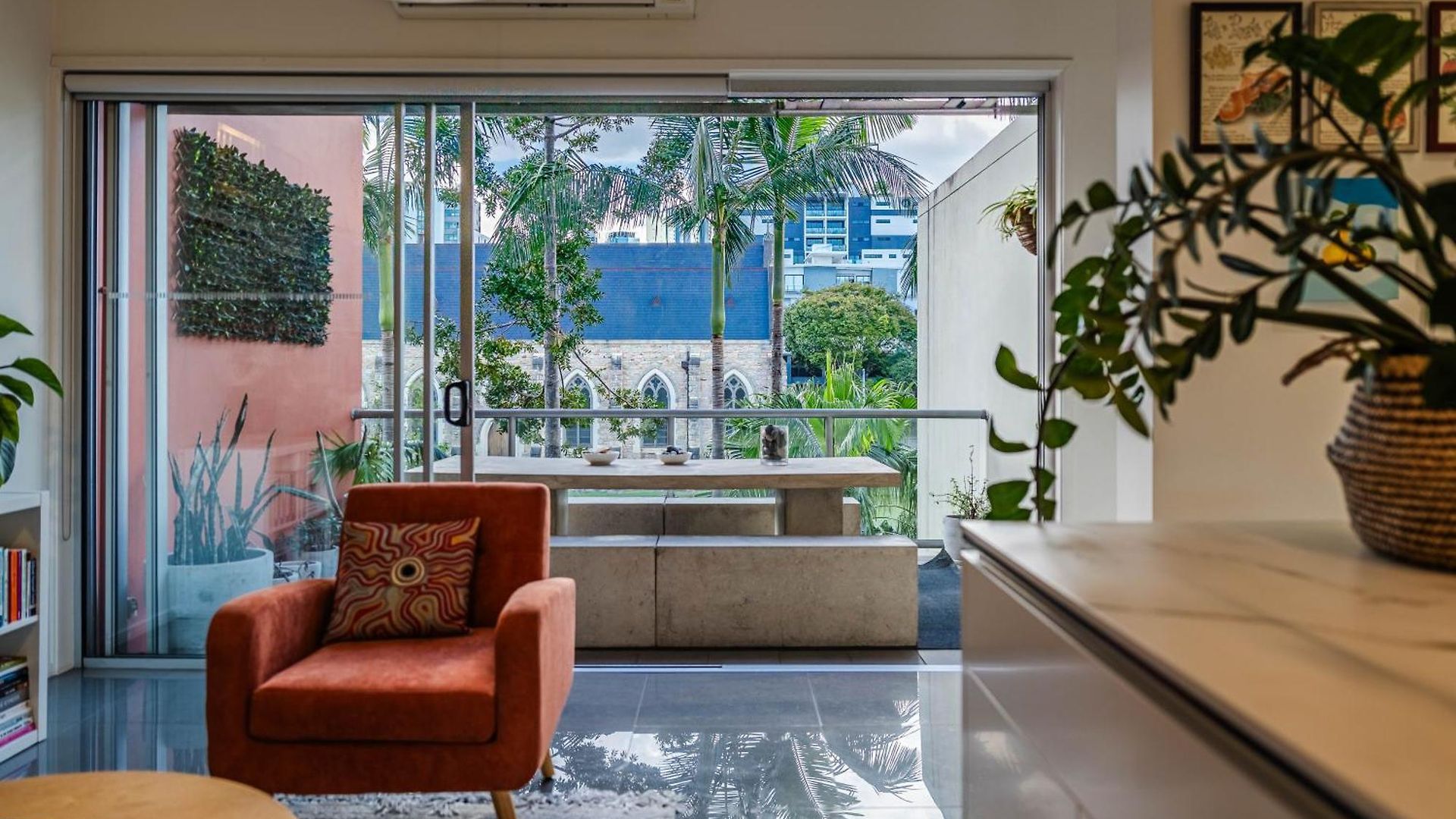 Street East Village Apartment *
